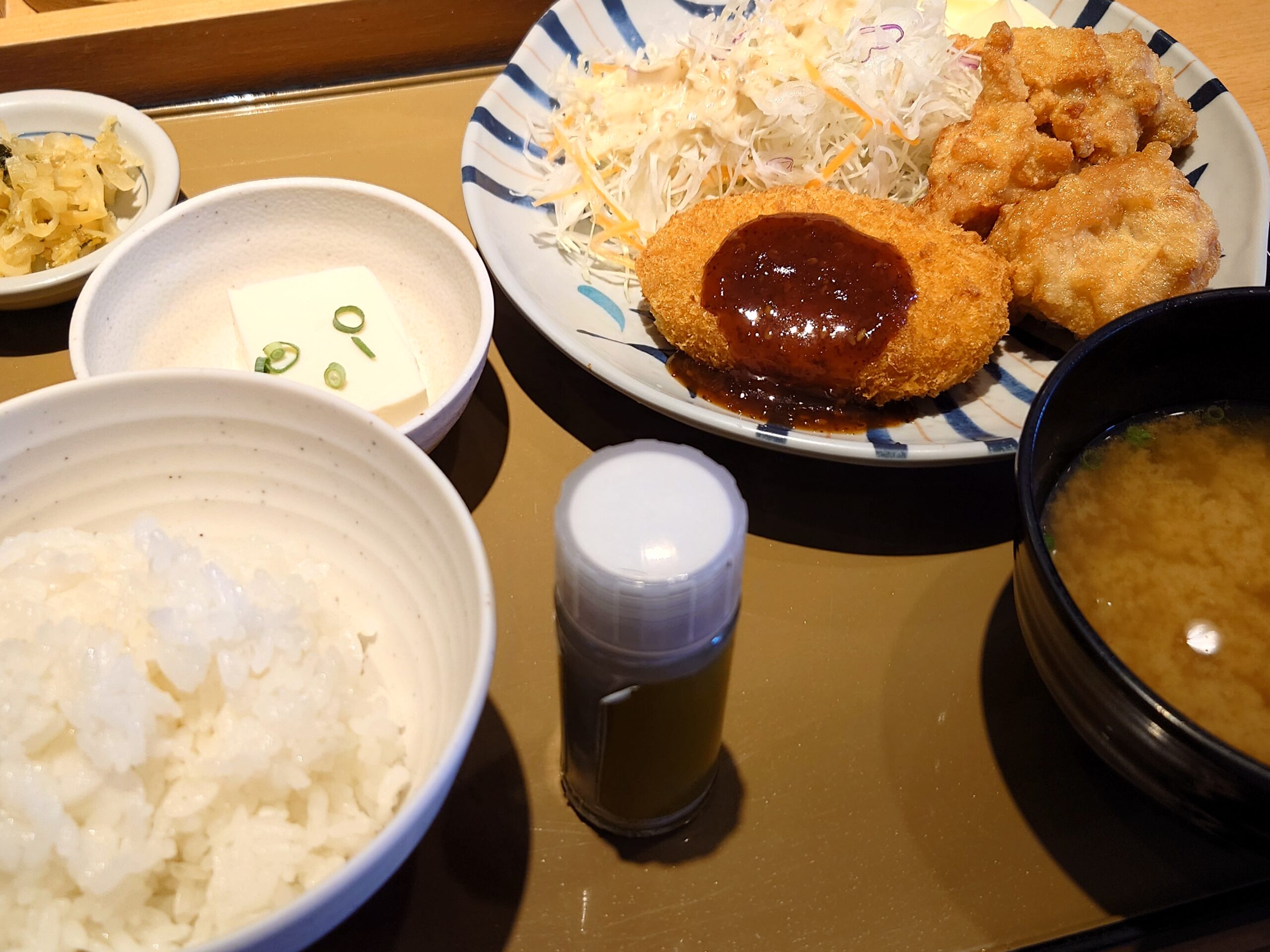 から揚げ&コロッケ定食