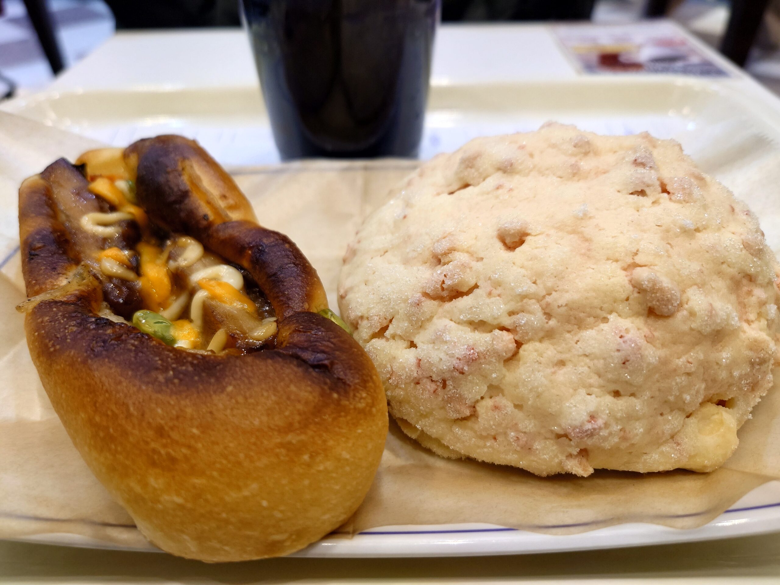 照り焼きジンジャーチキンパンセット＆ミルク＆いちごチョコチップメロンパン